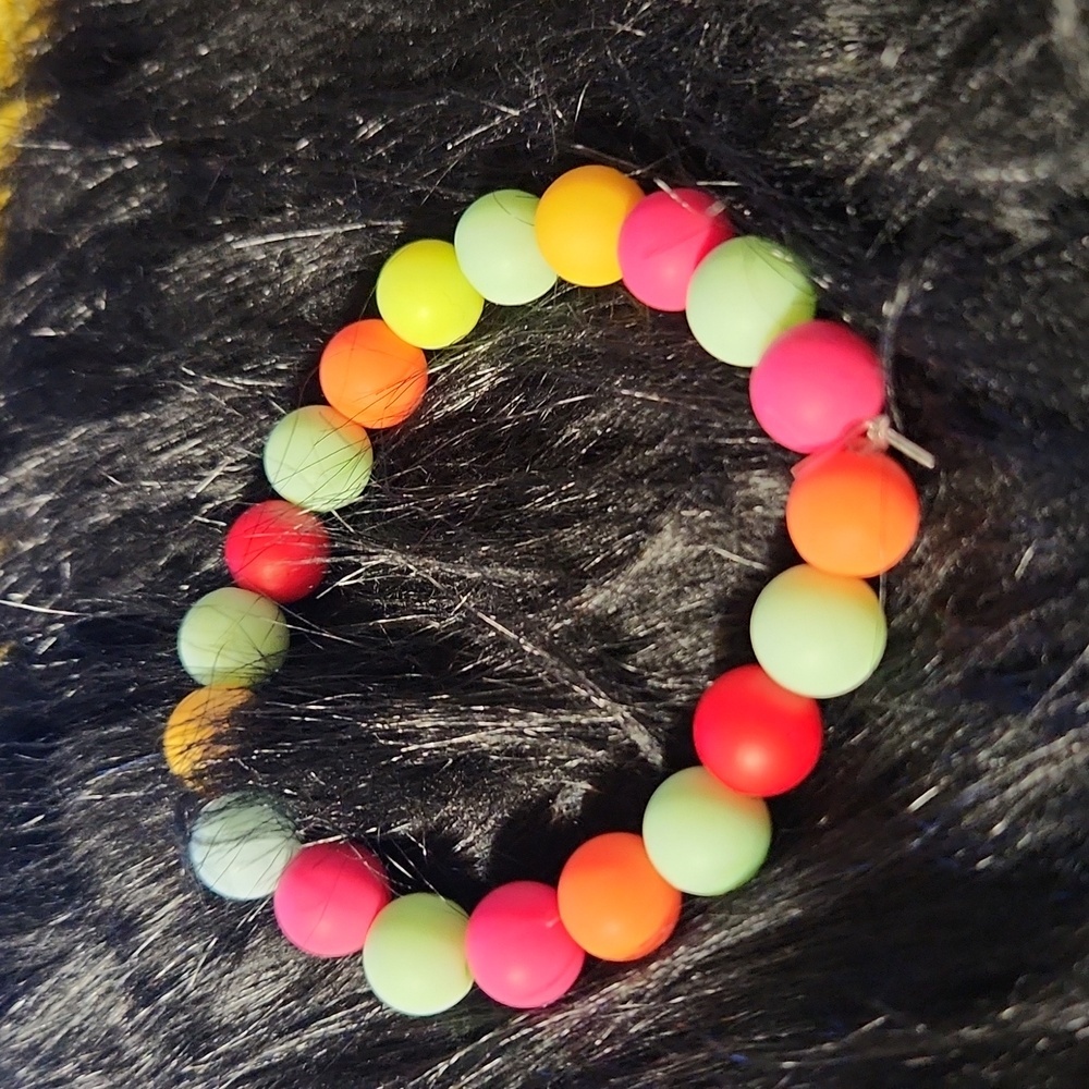 Just in : Handcrafted beaded bracelet